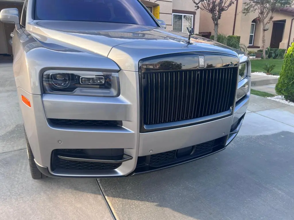 Rolls Royce Front Zoom